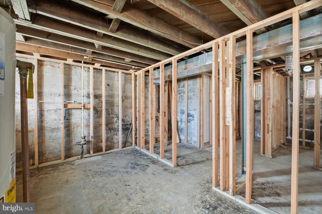 Washington, District of Columbia, 20011, United States, 4 Bedrooms Bedrooms, ,4 BathroomsBathrooms,Residential,For Sale,1973879