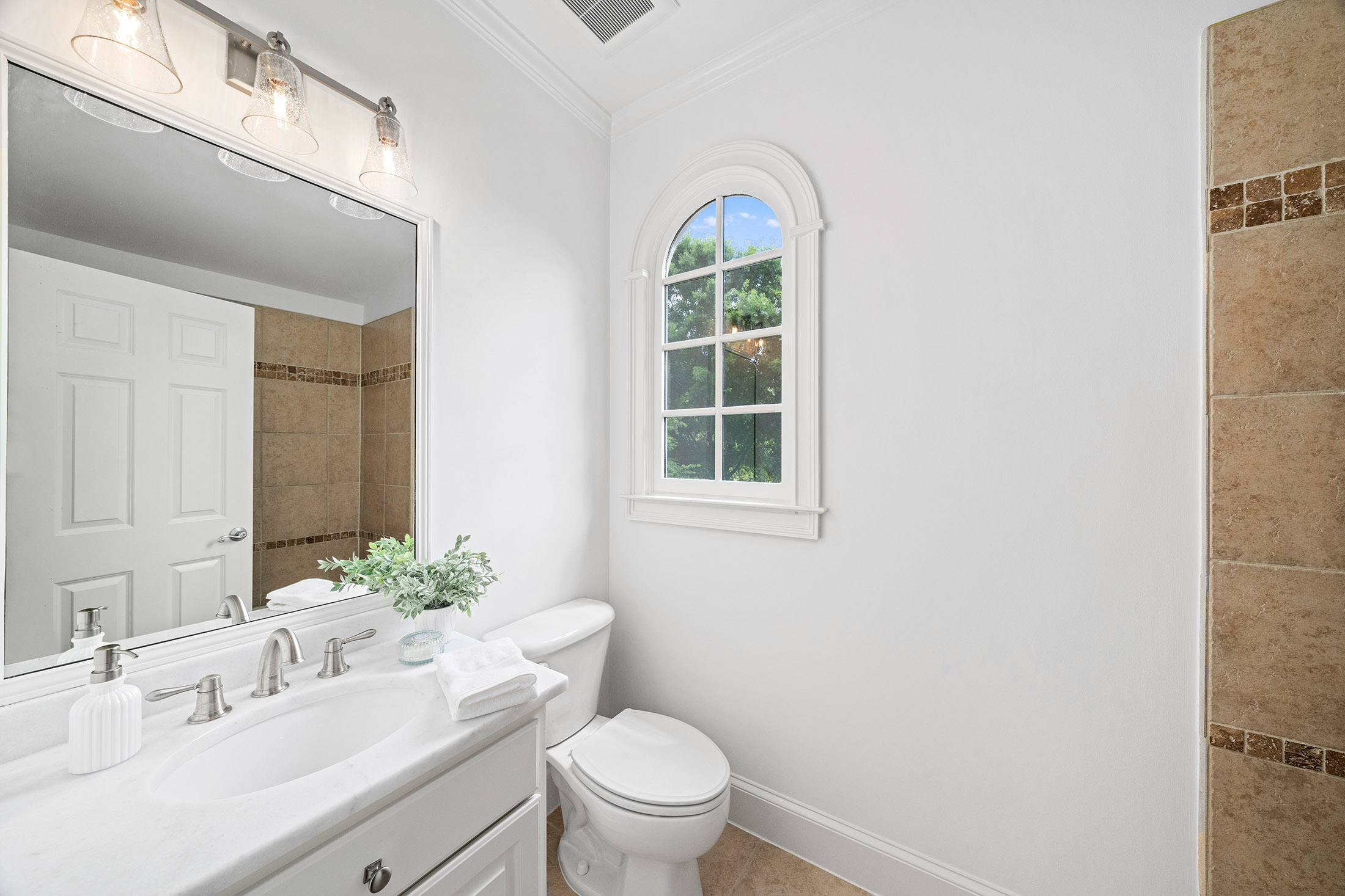  Estate-style Living in One of Milton