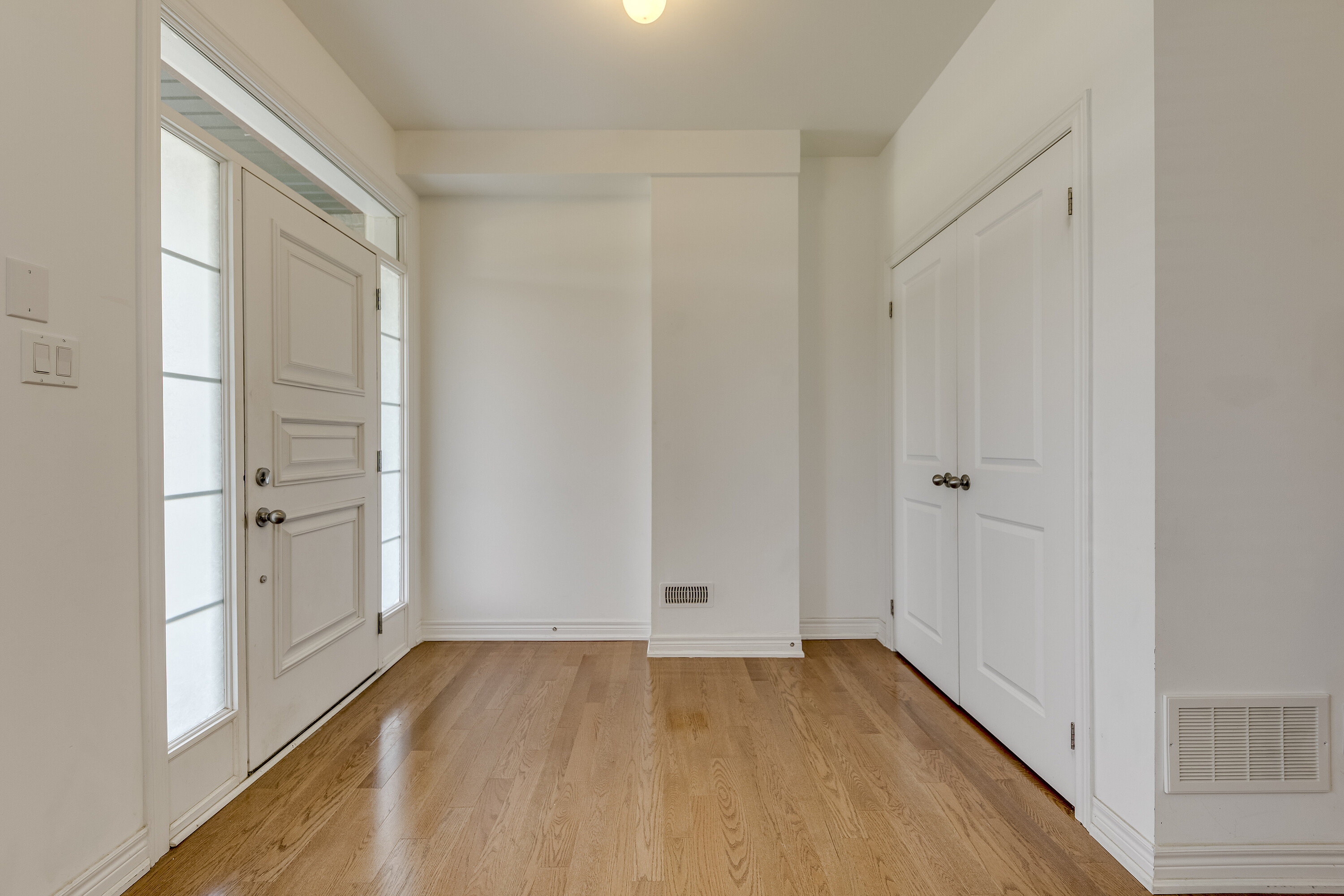  Modern 3-Storey Townhome - 物件實景