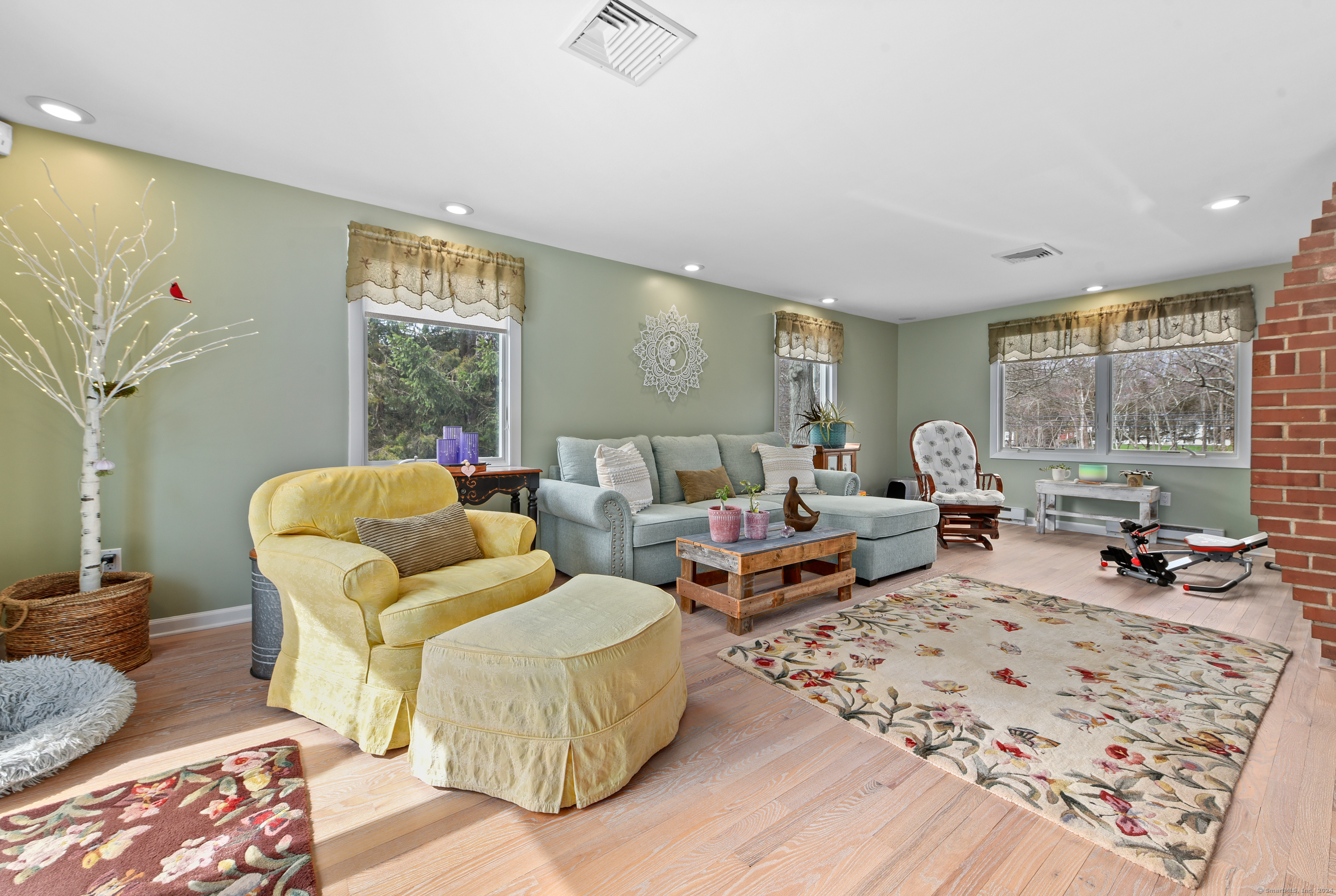 146 North Airline Road, Wallingford, Connecticut, 06492, United States, 3 Bedrooms Bedrooms, ,2 BathroomsBathrooms,Residential,For Sale,146 North Airline Road,1609990