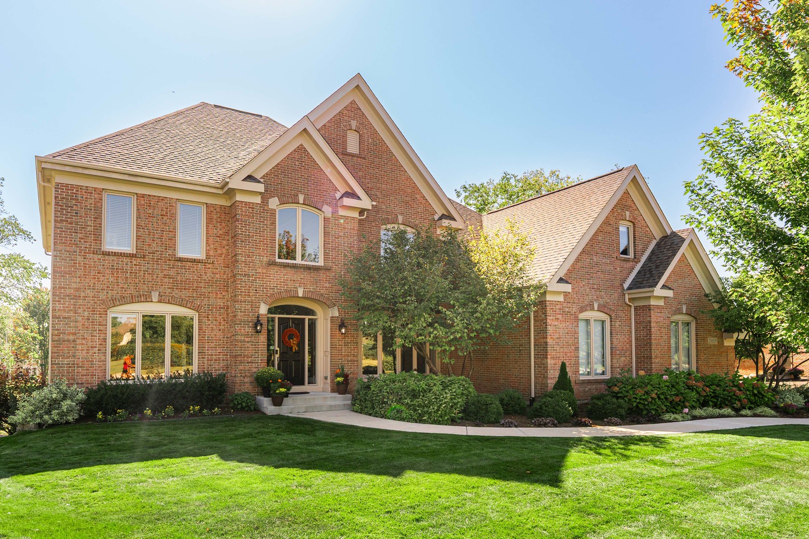 St. Charles, Illinois, 60175, United States, 5 Bedrooms Bedrooms, ,5 BathroomsBathrooms,Residential,For Sale,1989191