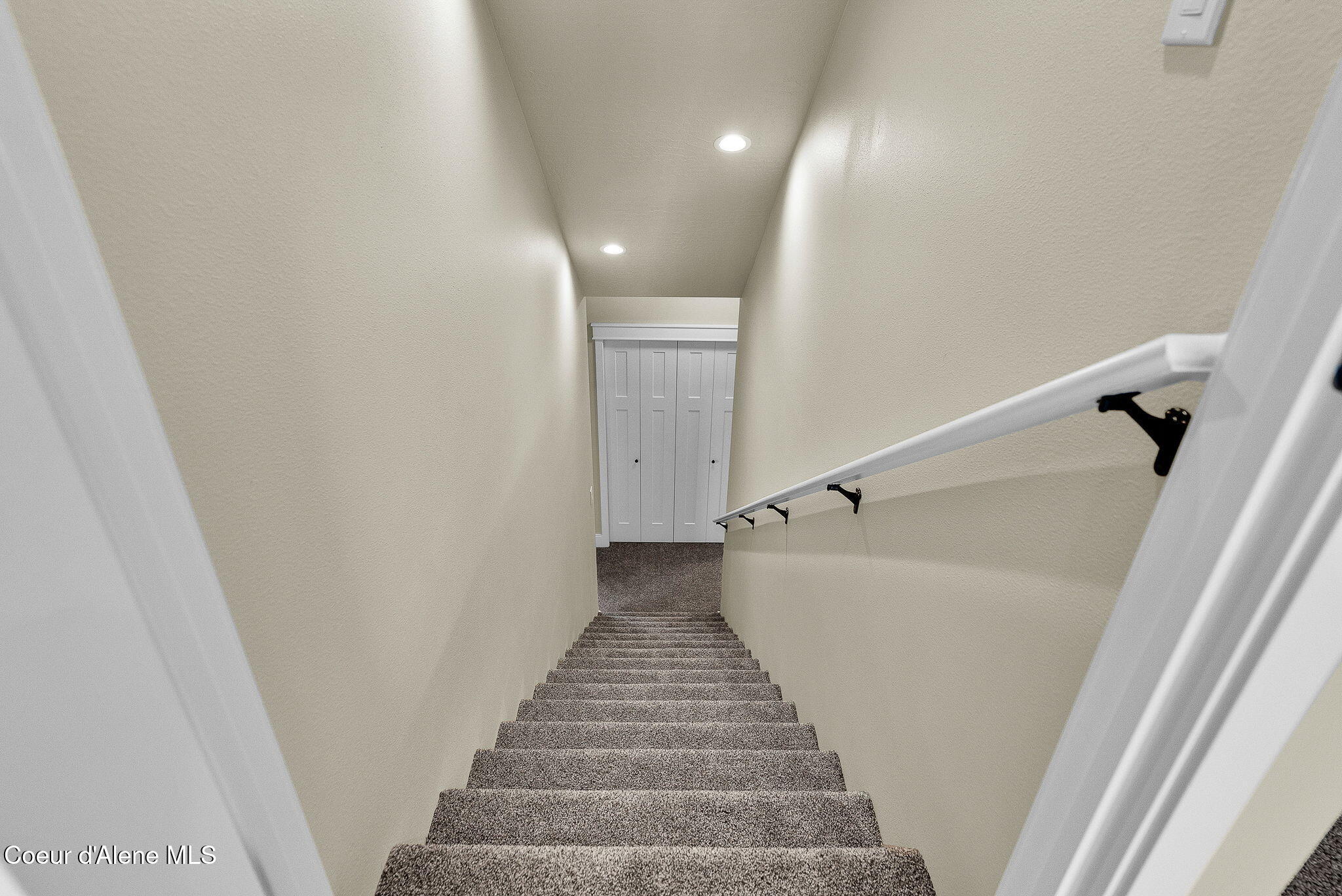 Rathdrum, Idaho, 83858, United States, 6 Bedrooms Bedrooms, ,1 BathroomBathrooms,Residential,For Sale,1989161