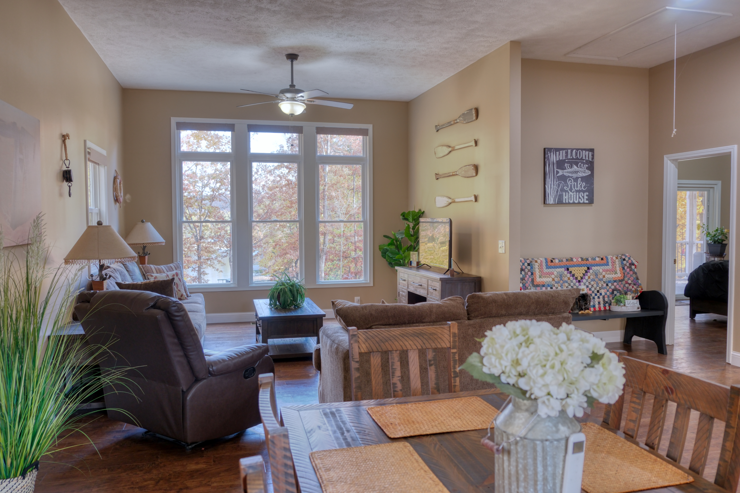 Goreville, Illinois, 62939, United States, 3 Bedrooms Bedrooms, ,3 BathroomsBathrooms,Residential,For Sale,1997720