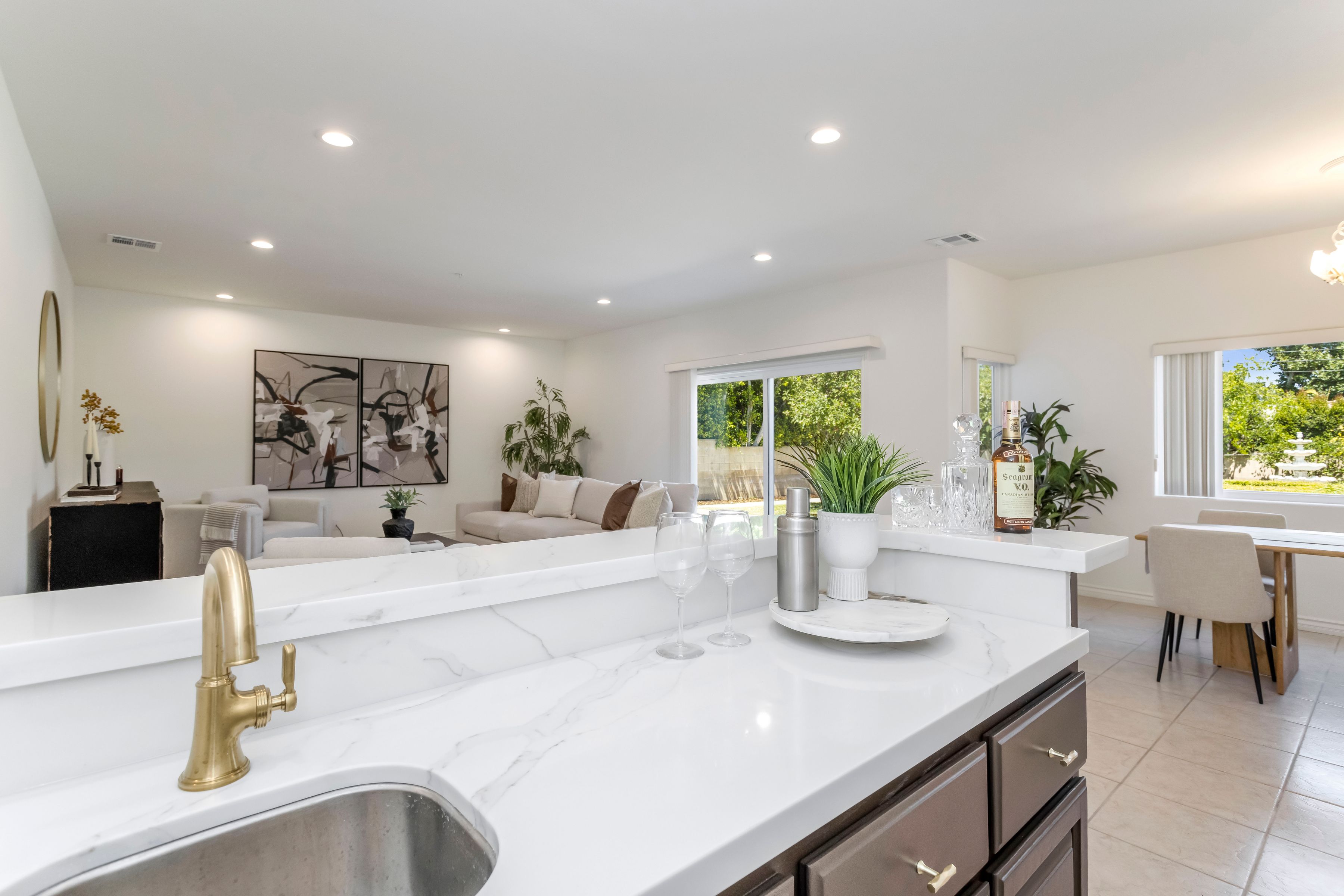 Elegantly Updated and Move-In Ready - 物件實景
