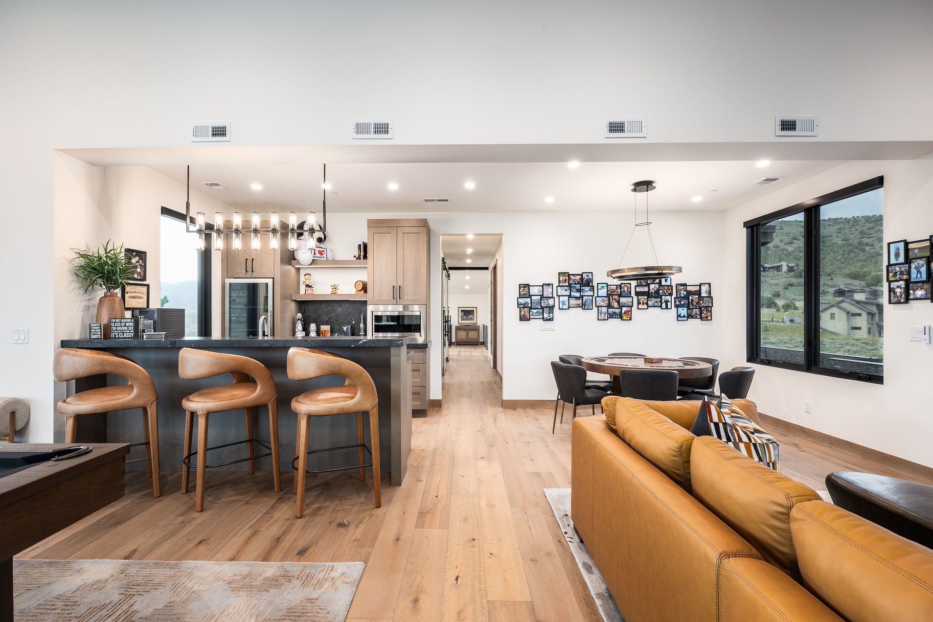  New Mountain Contemporary Home on Rare Double Lot with Timp Views - 物件實景