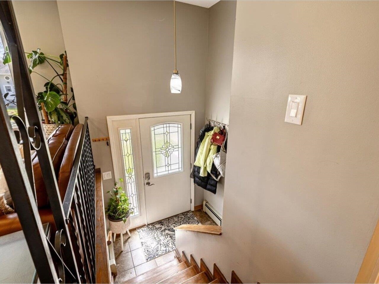 Essex Junction, Vermont, 05452, United States, 3 Bedrooms Bedrooms, ,1 BathroomBathrooms,Residential,For Sale,1827239