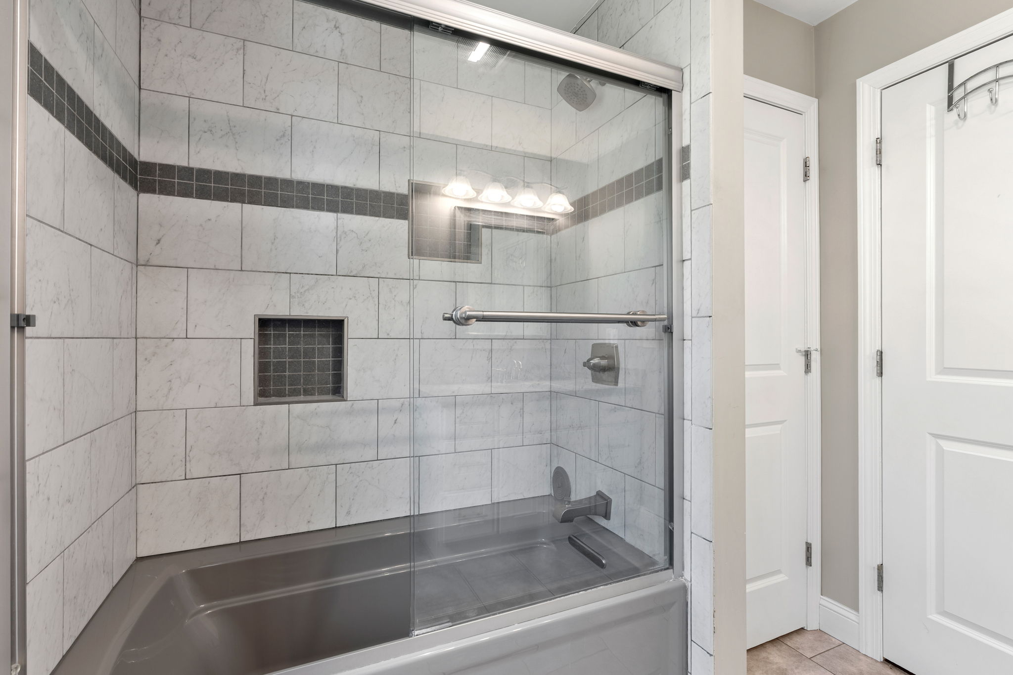  32 Dennison Ave, Salem, NH, 03079 - 物件實景