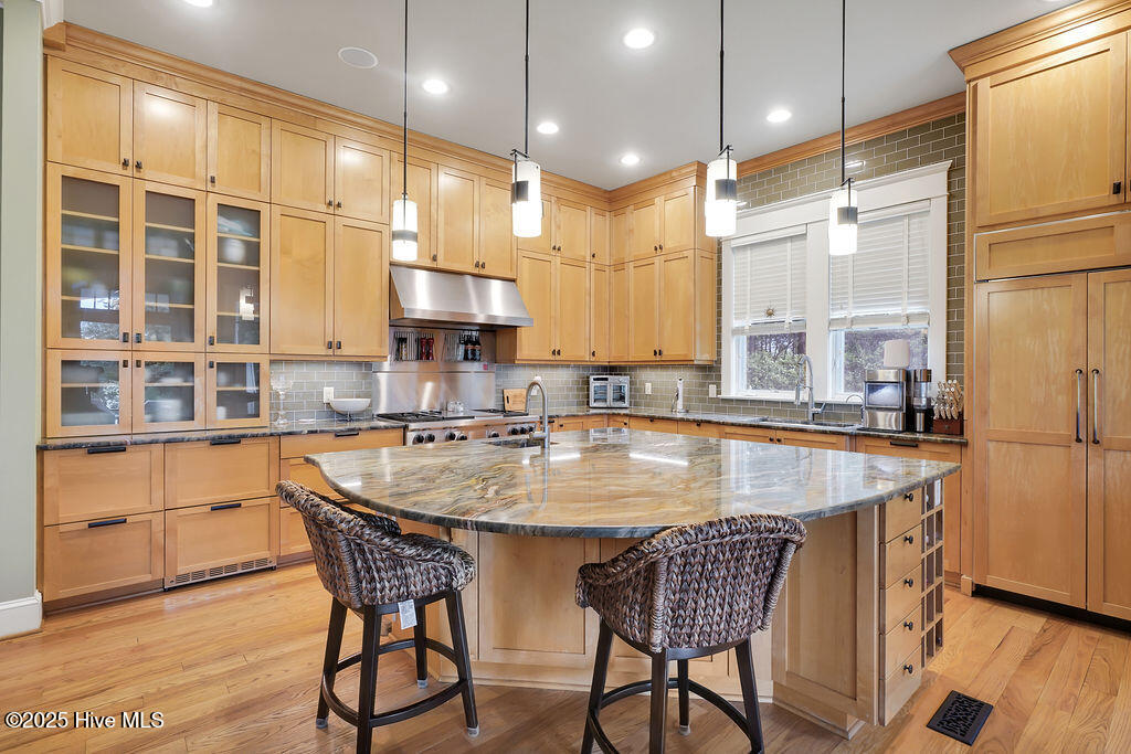 Wilmington, North Carolina, 28411, United States, 5 Bedrooms Bedrooms, ,5 BathroomsBathrooms,Residential,For Sale,1940962