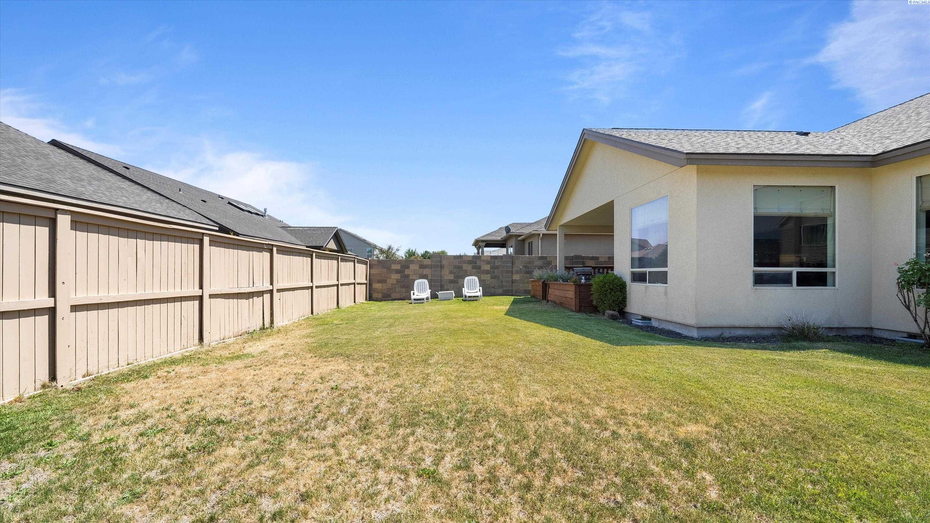 Richland, Washington, 99354, United States, 3 Bedrooms Bedrooms, ,2 BathroomsBathrooms,Residential,For Sale,1896289