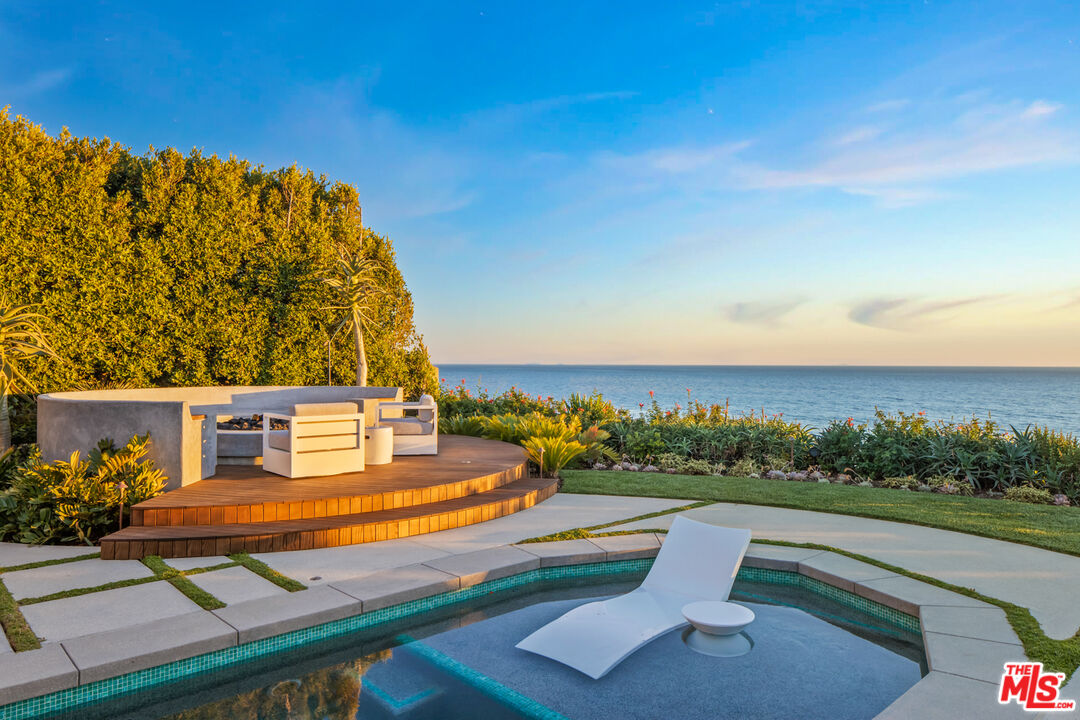 Malibu, California, 90265, United States, 3 Bedrooms Bedrooms, ,4 BathroomsBathrooms,Residential,For Sale,1746173