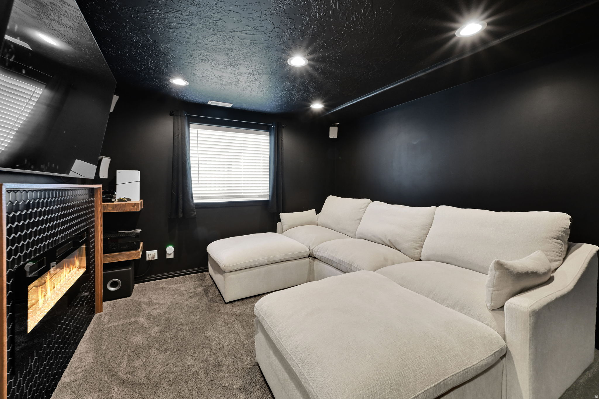 Clinton, Utah, 84015, United States, 5 Bedrooms Bedrooms, ,3 BathroomsBathrooms,Residential,For Sale,1987600