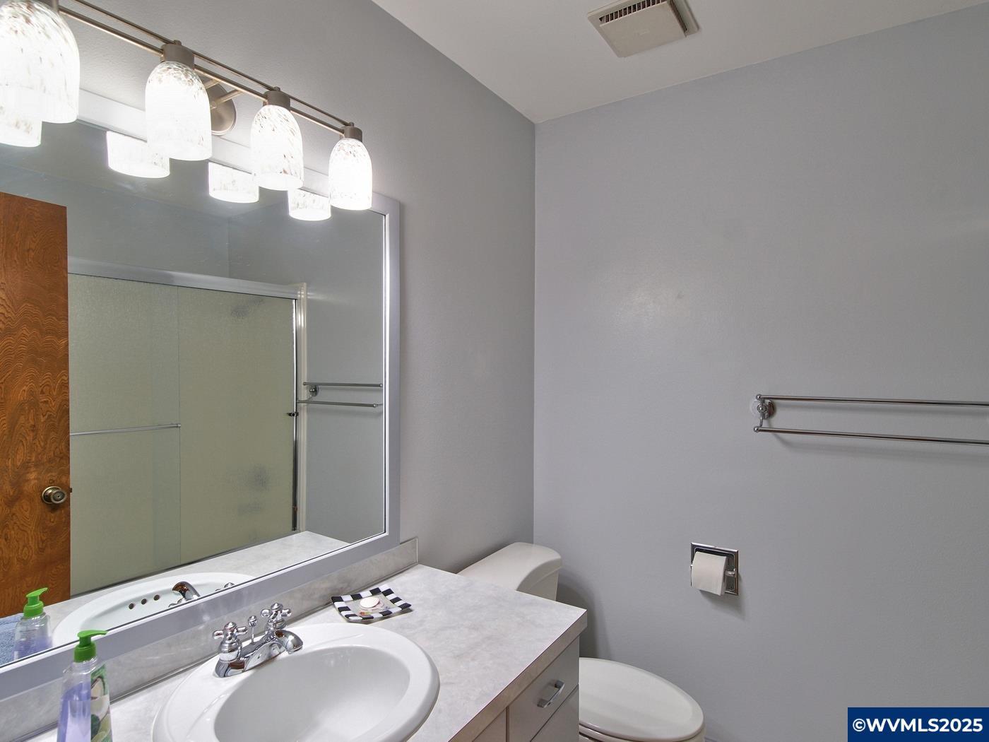 Portland, Oregon, 97229, United States, 4 Bedrooms Bedrooms, ,3 BathroomsBathrooms,Residential,For Sale,1958422