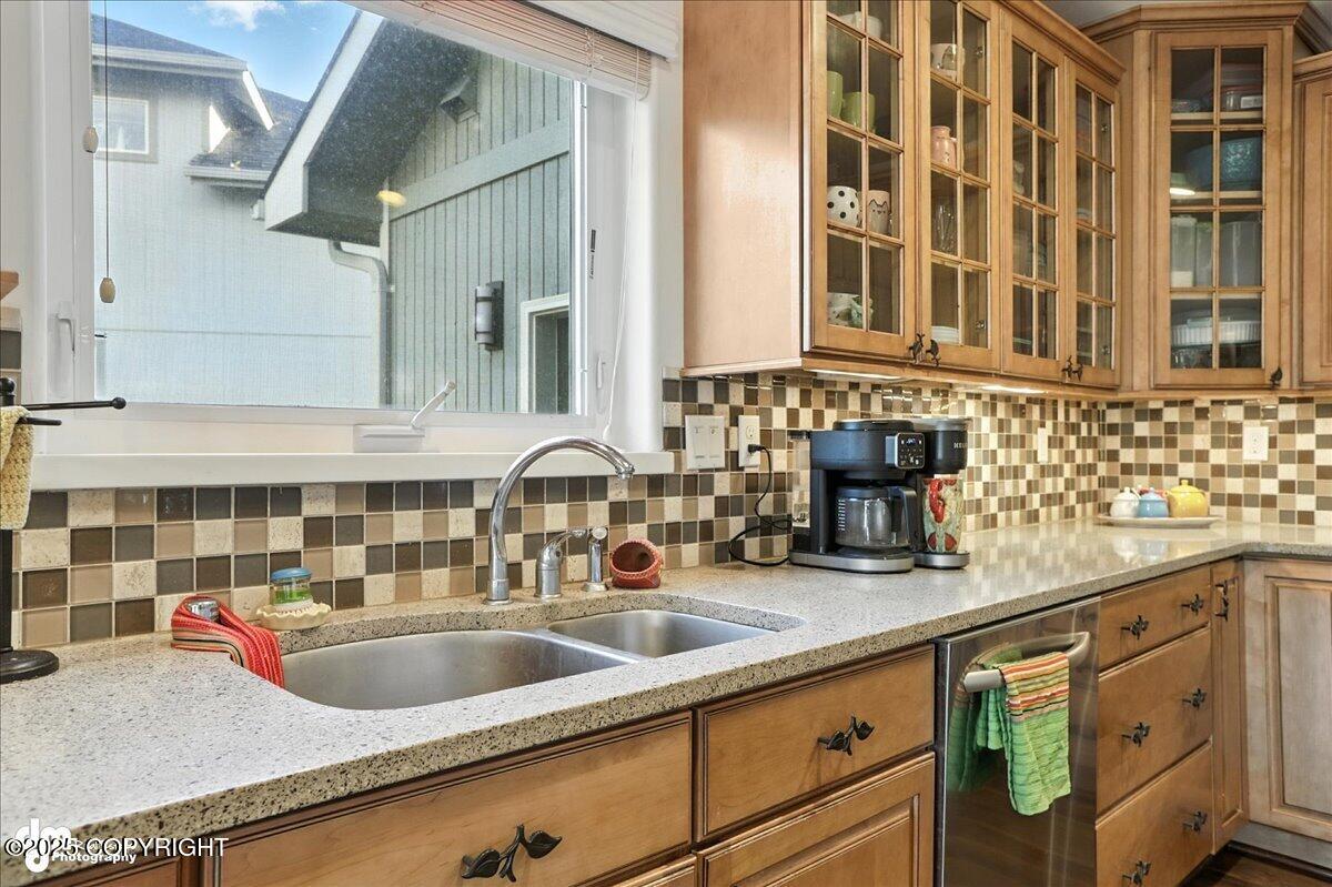 Eagle River, Alaska, 99577, United States, 3 Bedrooms Bedrooms, ,2 BathroomsBathrooms,Residential,For Sale,1936928