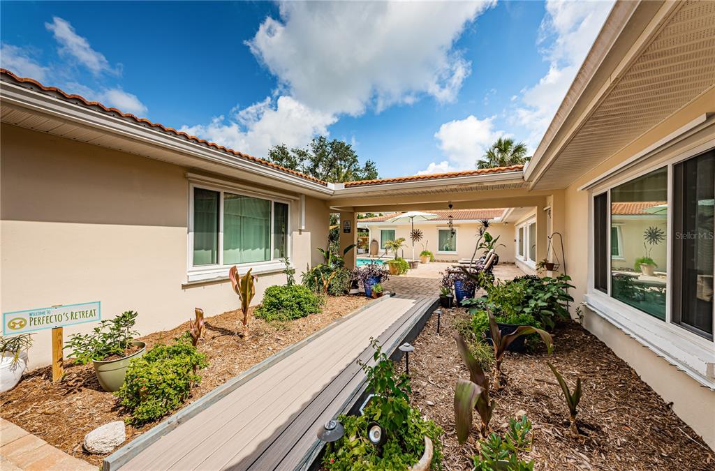 St Petersburg, Florida, 33710, United States, 4 Bedrooms Bedrooms, ,4 BathroomsBathrooms,Residential,For Sale,1826859