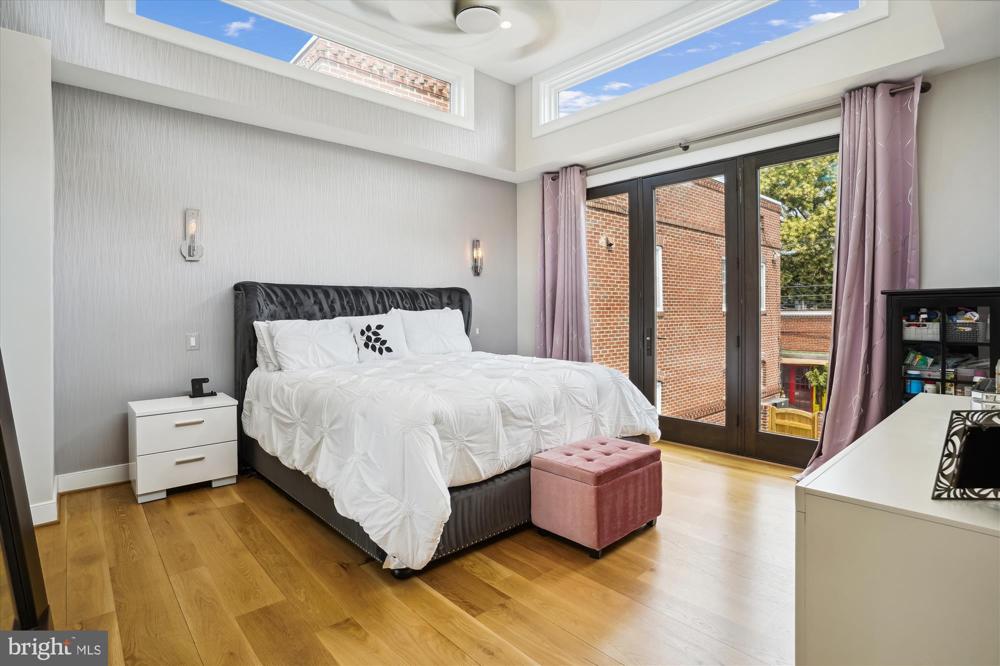 Alexandria, Virginia, 22314, United States, 3 Bedrooms Bedrooms, ,4 BathroomsBathrooms,Residential,For Sale,1936981