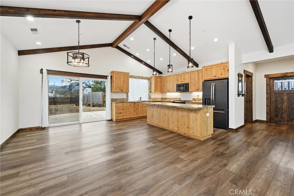 Middletown, California, 95461, United States, 3 Bedrooms Bedrooms, ,2 BathroomsBathrooms,Residential,For Sale,2006126