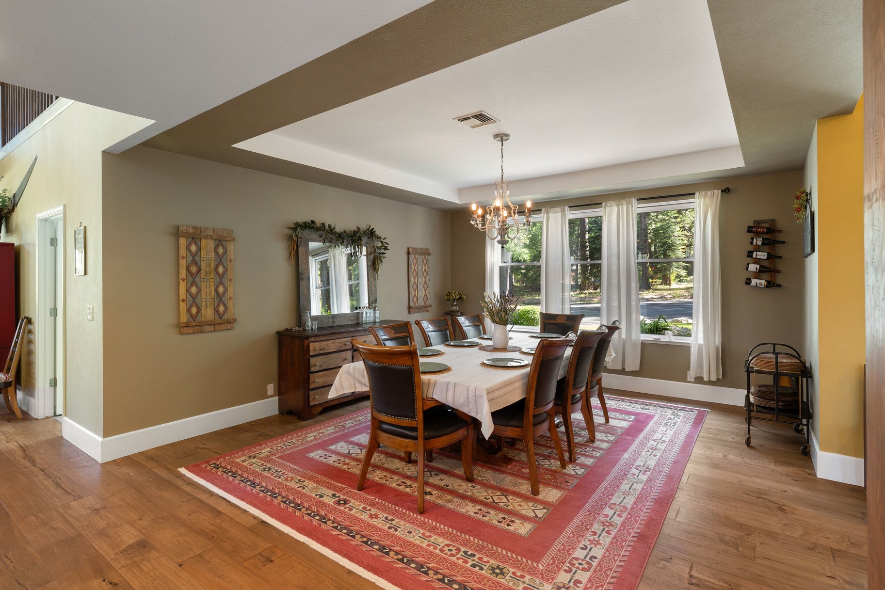  Hilltop Whitehawk Ranch Estate with Sweeping Meadow, Pond & Mountain Views - 物件實景