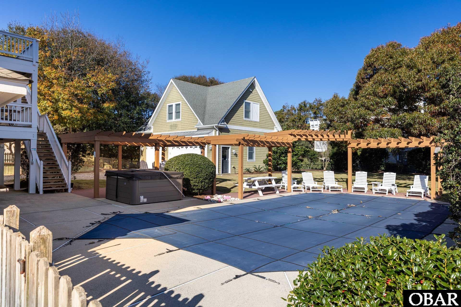 Duck, North Carolina, 27949, United States, 6 Bedrooms Bedrooms, ,7 BathroomsBathrooms,Residential,For Sale,1994366