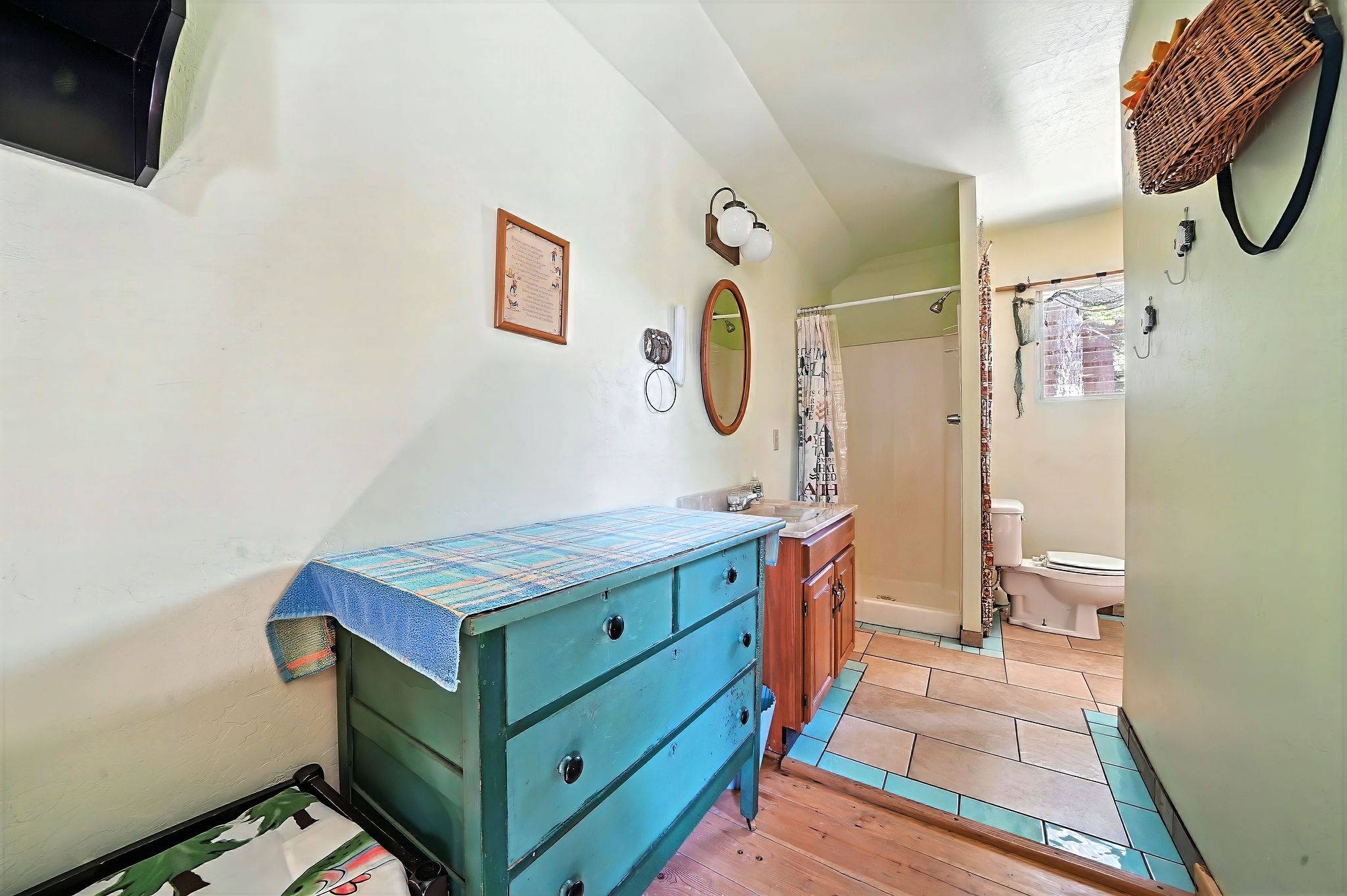  A Rare Opportunity to Own One of Silver Lake’s Best-Located Cabins - 物件實景