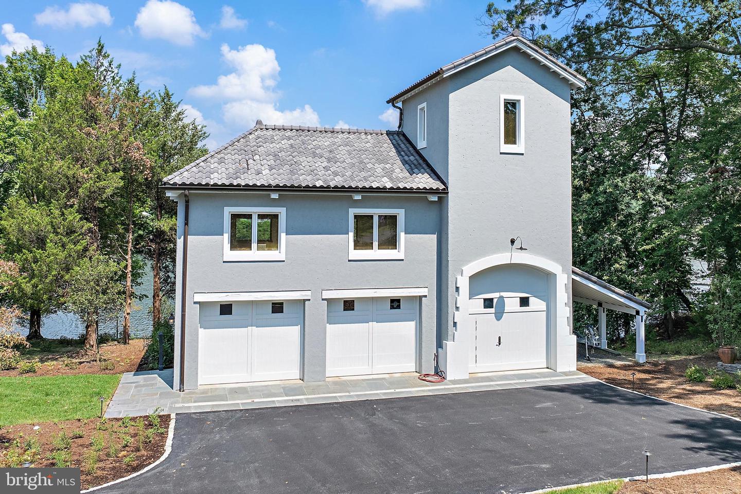 Annapolis, Maryland, 21403, United States, 4 Bedrooms Bedrooms, ,6 BathroomsBathrooms,Residential,For Sale,1940452