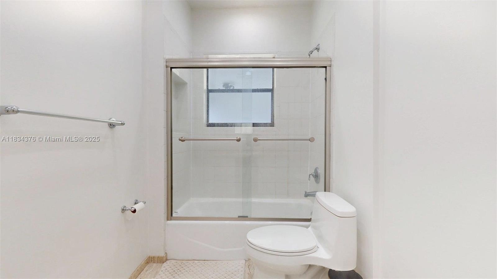 Coral Gables, Florida, 33134, United States, 2 Bedrooms Bedrooms, ,2 BathroomsBathrooms,Residential,For Sale,1989880