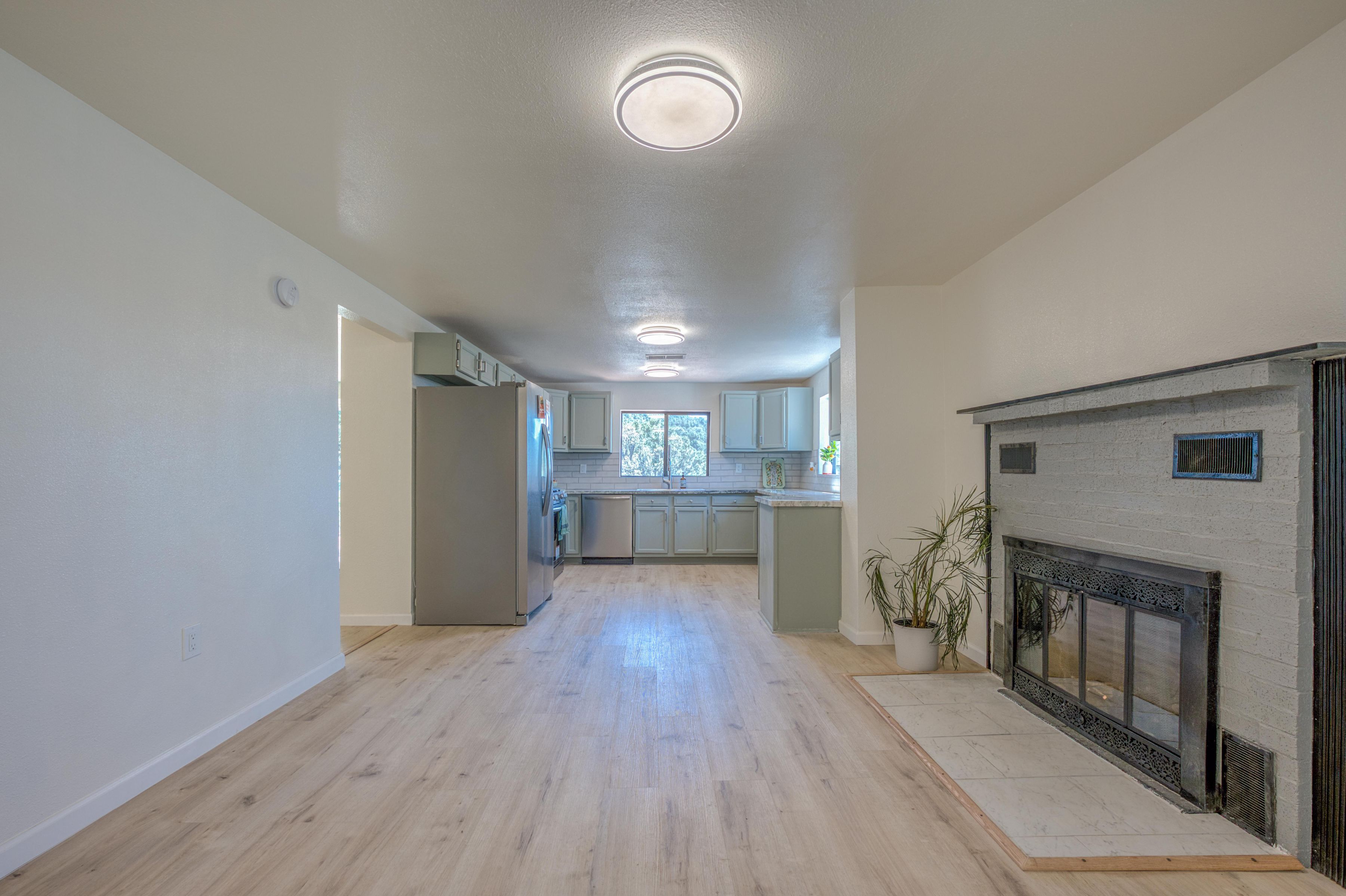 High Rolls, New Mexico, 88325, United States, 4 Bedrooms Bedrooms, ,3 BathroomsBathrooms,Residential,For Sale,1984100