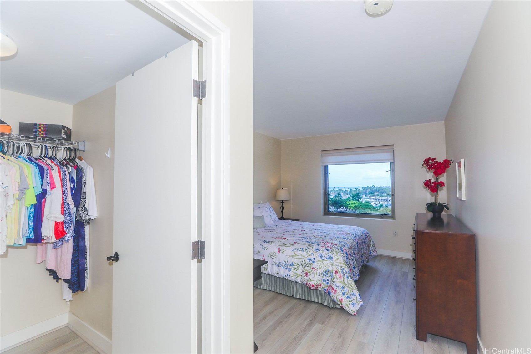 Honolulu, Hawaii, 96815, United States, 2 Bedrooms Bedrooms, ,2 BathroomsBathrooms,Residential,For Sale,1794682