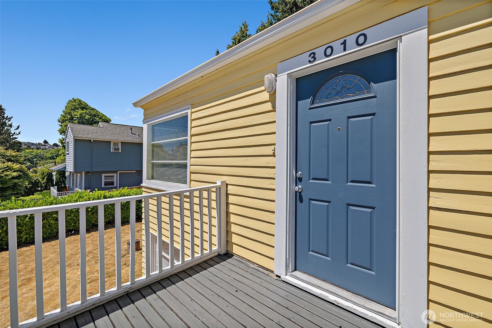 Seattle, Washington, 98199, United States, 2 Bedrooms Bedrooms, ,1 BathroomBathrooms,Residential,For Sale,1882851
