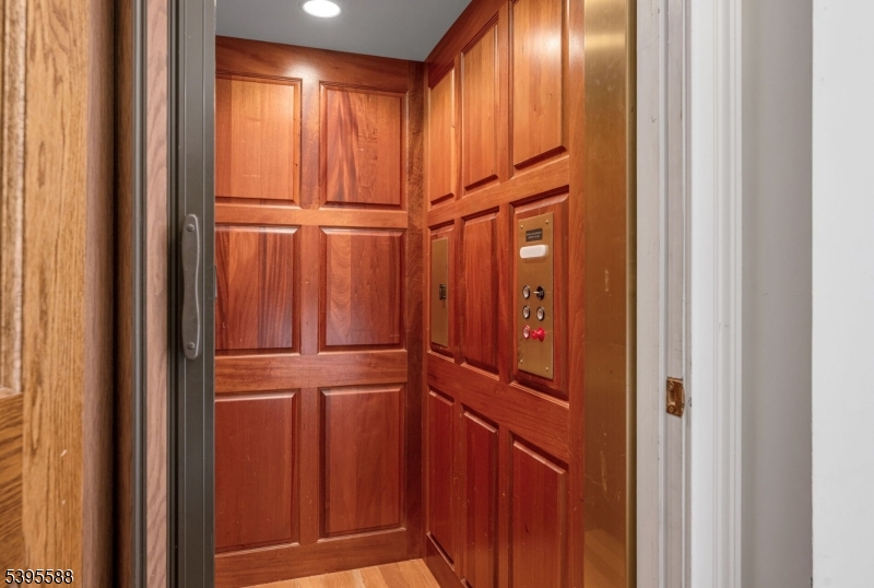 Sparta Twp., New Jersey, 07871, United States, 6 Bedrooms Bedrooms, ,7 BathroomsBathrooms,Residential,For Sale,1987965