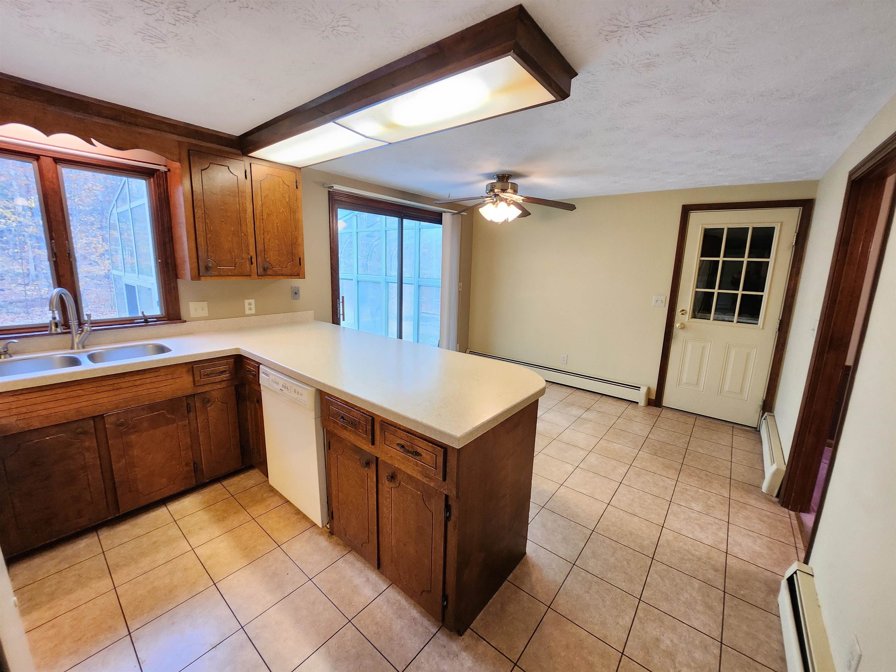 Bedford, New Hampshire, 03110, United States, 4 Bedrooms Bedrooms, ,2 BathroomsBathrooms,Residential,For Sale,1989395