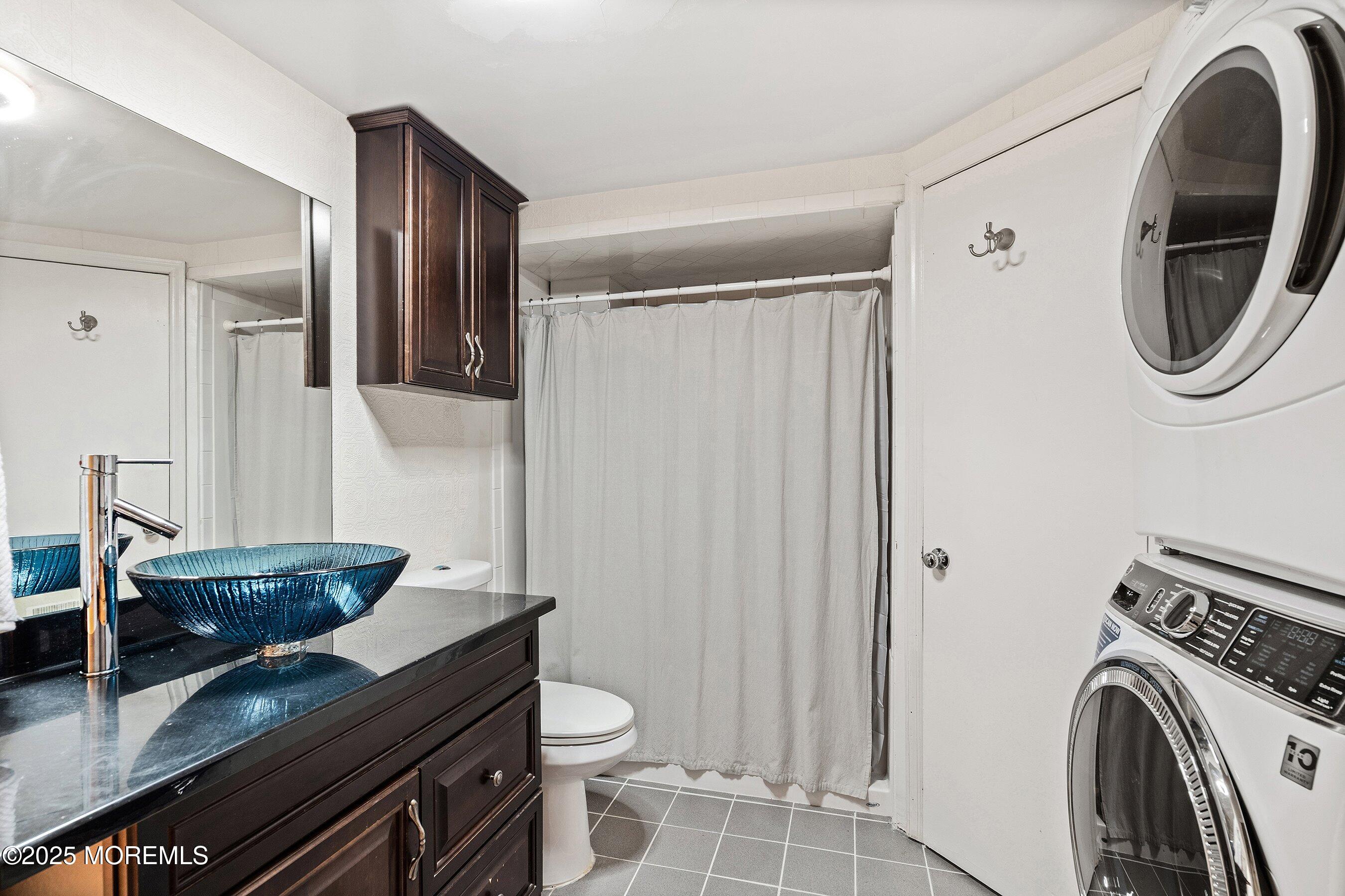 Brick, New Jersey, 08724, United States, 5 Bedrooms Bedrooms, ,3 BathroomsBathrooms,Residential,For Sale,1976432