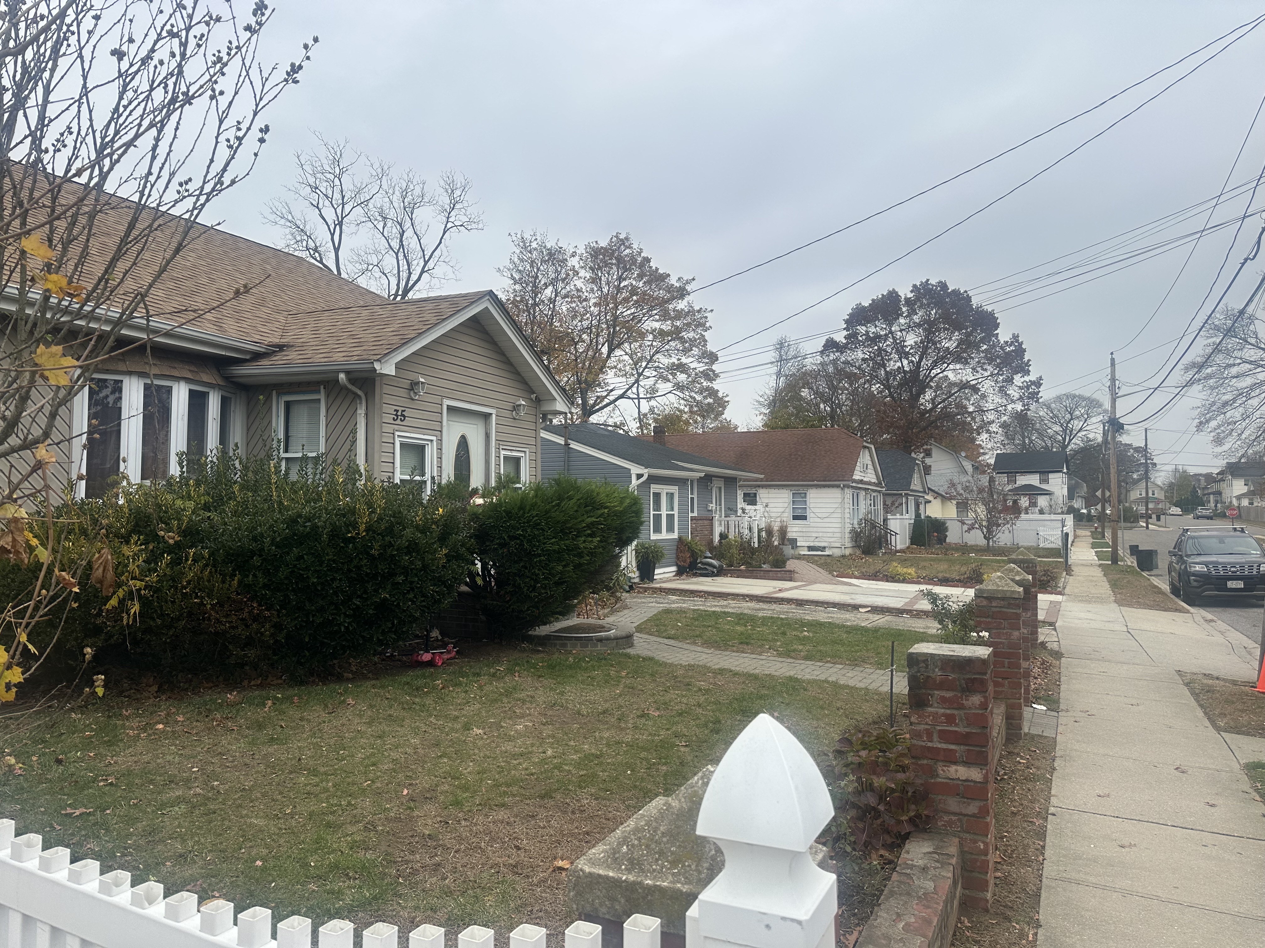 Roosevelt, New York, 11575, United States, 4 Bedrooms Bedrooms, ,2 BathroomsBathrooms,Residential,For Sale,1996661