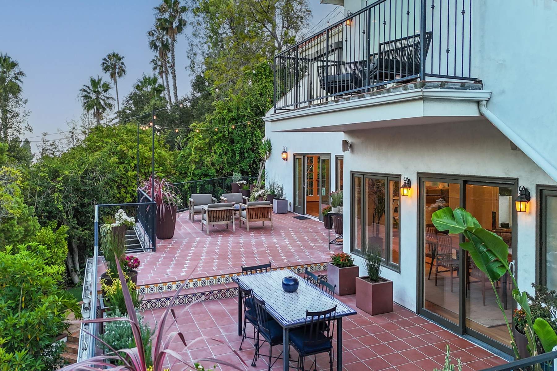  2216 East Live Oak Drive - 物件實景