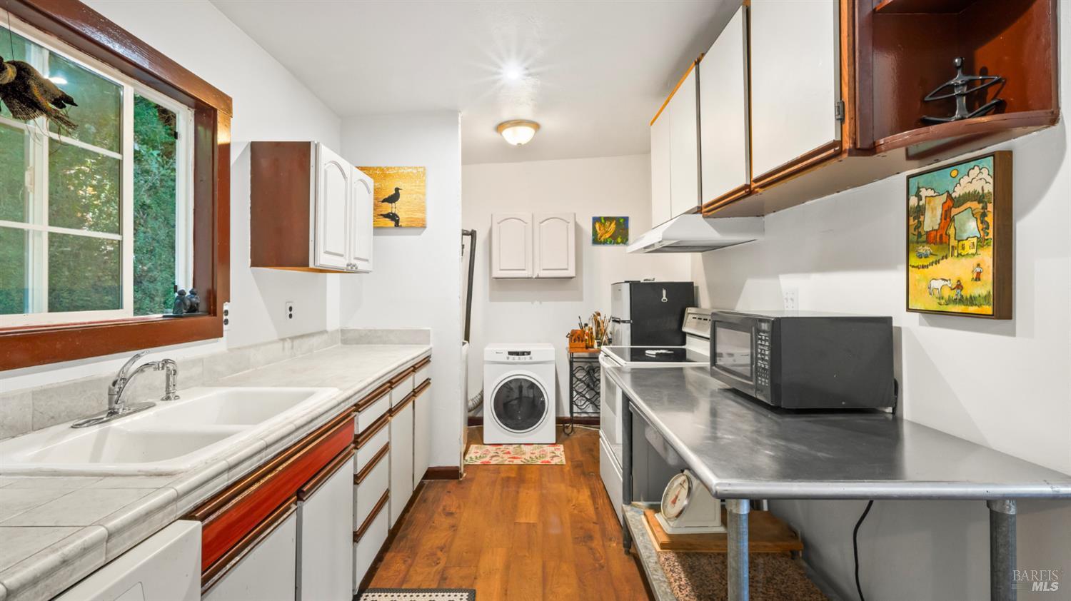 Lagunitas, California, 94938, United States, 2 Bedrooms Bedrooms, ,1 BathroomBathrooms,Residential,For Sale,1939923