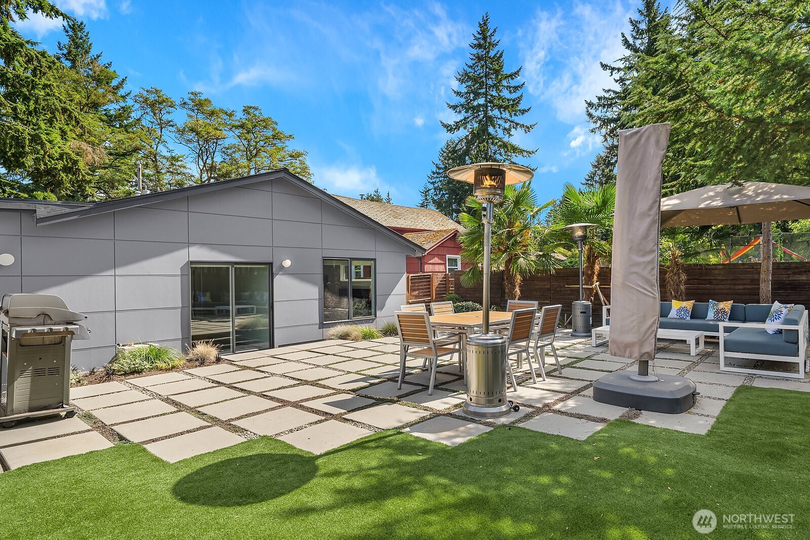 Seattle, Washington, 98125, United States, 4 Bedrooms Bedrooms, ,3 BathroomsBathrooms,Residential,For Sale,1947989