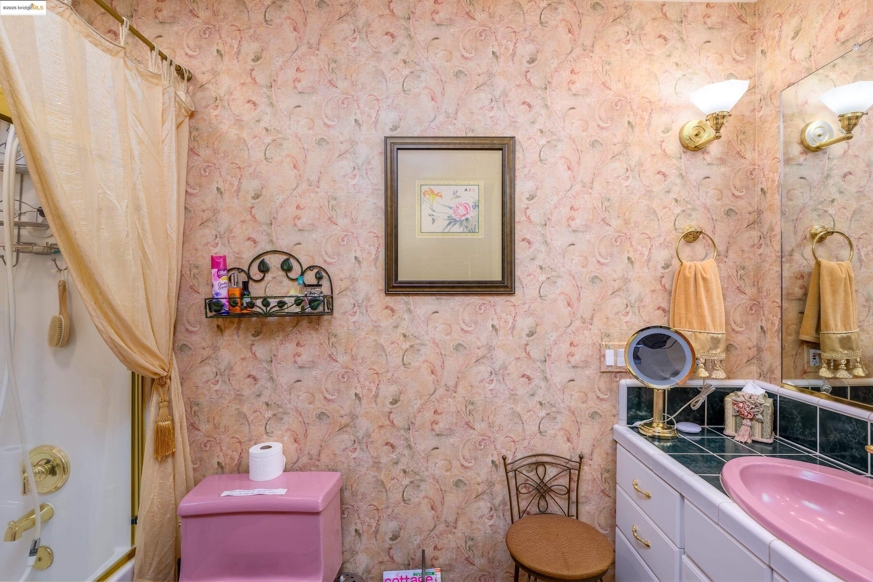 Twain Harte, California, 95383, United States, 3 Bedrooms Bedrooms, ,5 BathroomsBathrooms,Residential,For Sale,1900686