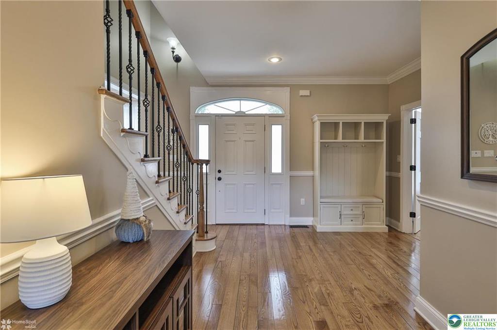 Stroudsburg, Pennsylvania, 18360-6926, United States, 7 Bedrooms Bedrooms, ,4 BathroomsBathrooms,Residential,For Sale,1904497