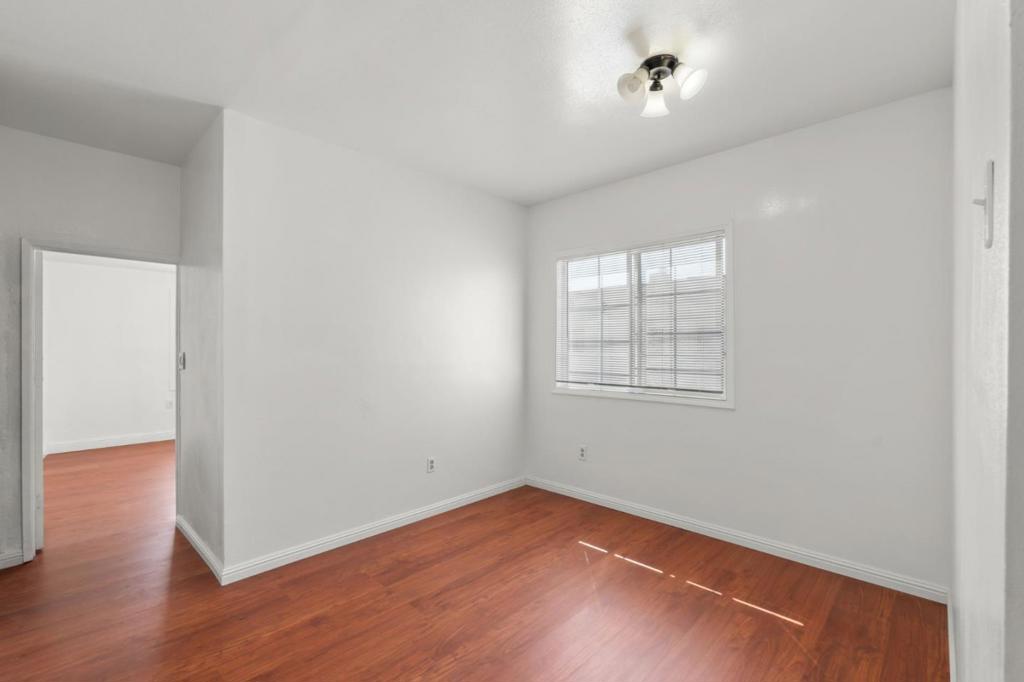 Emeryville, California, 94608, United States, ,Residential,For Sale,1928505