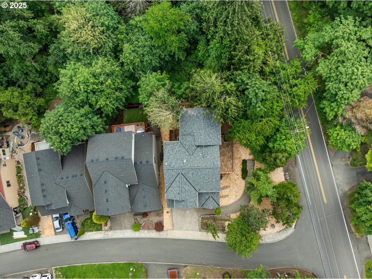 Portland, Oregon, 97266, United States, 4 Bedrooms Bedrooms, ,3 BathroomsBathrooms,Residential,For Sale,1836863