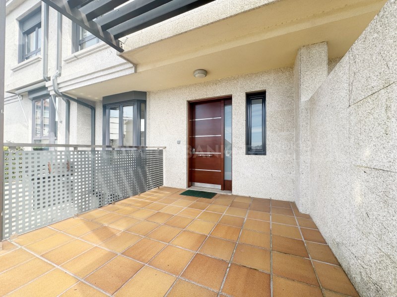 Pontevedra, Vigo, Castrelos - S?rdoma, S?rdoma Pon, Vigo, Galicia, ES, 4 Bedrooms Bedrooms, ,4 BathroomsBathrooms,Residential,For Sale,Pontevedra, Vigo, Castrelos - S?rdoma, S?rdoma Pon,1479301