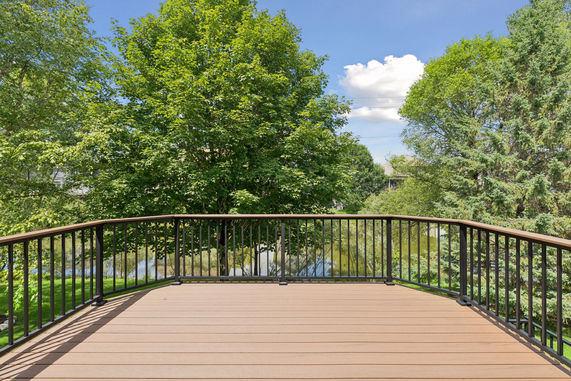  Meticulously Maintained Executive Home Near Parks and Trails - 物件實景