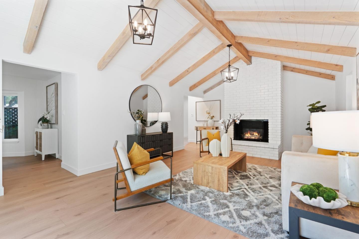 Los Altos, California, 94024, United States, 3 Bedrooms Bedrooms, ,2 BathroomsBathrooms,Residential,For Sale,1925689