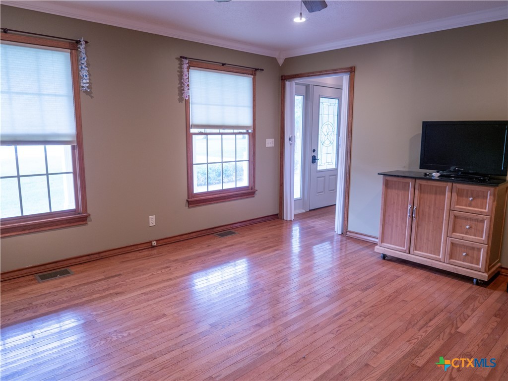 Victoria, Texas, 77905, United States, 5 Bedrooms Bedrooms, ,4 BathroomsBathrooms,Residential,For Sale,1882590