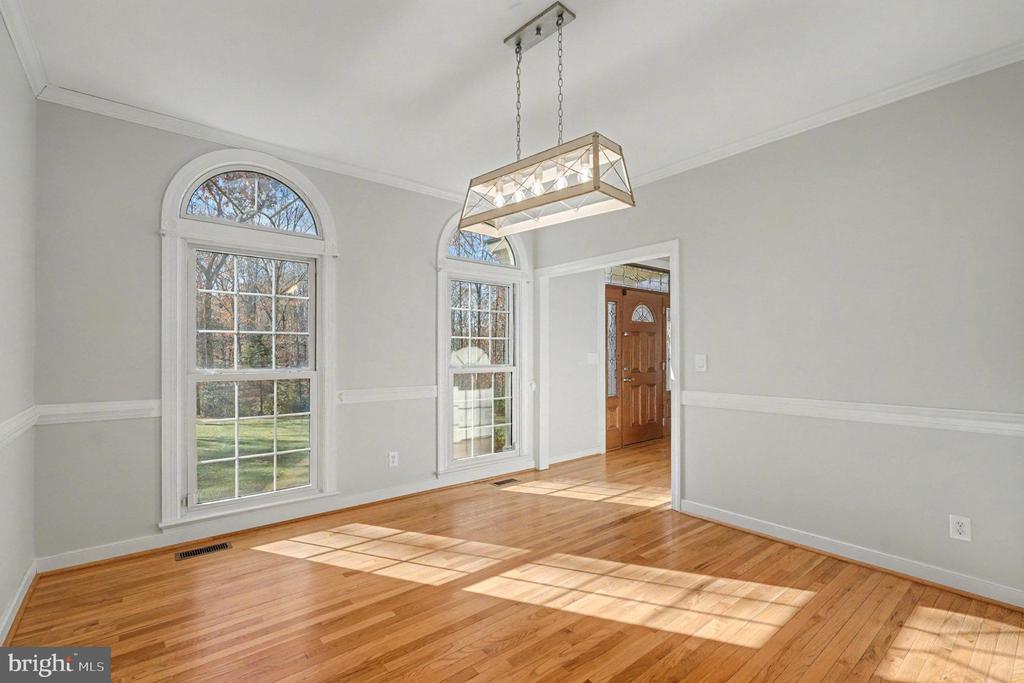 Fredericksburg, Virginia, 22407, United States, 4 Bedrooms Bedrooms, ,3 BathroomsBathrooms,Residential,For Sale,1991139