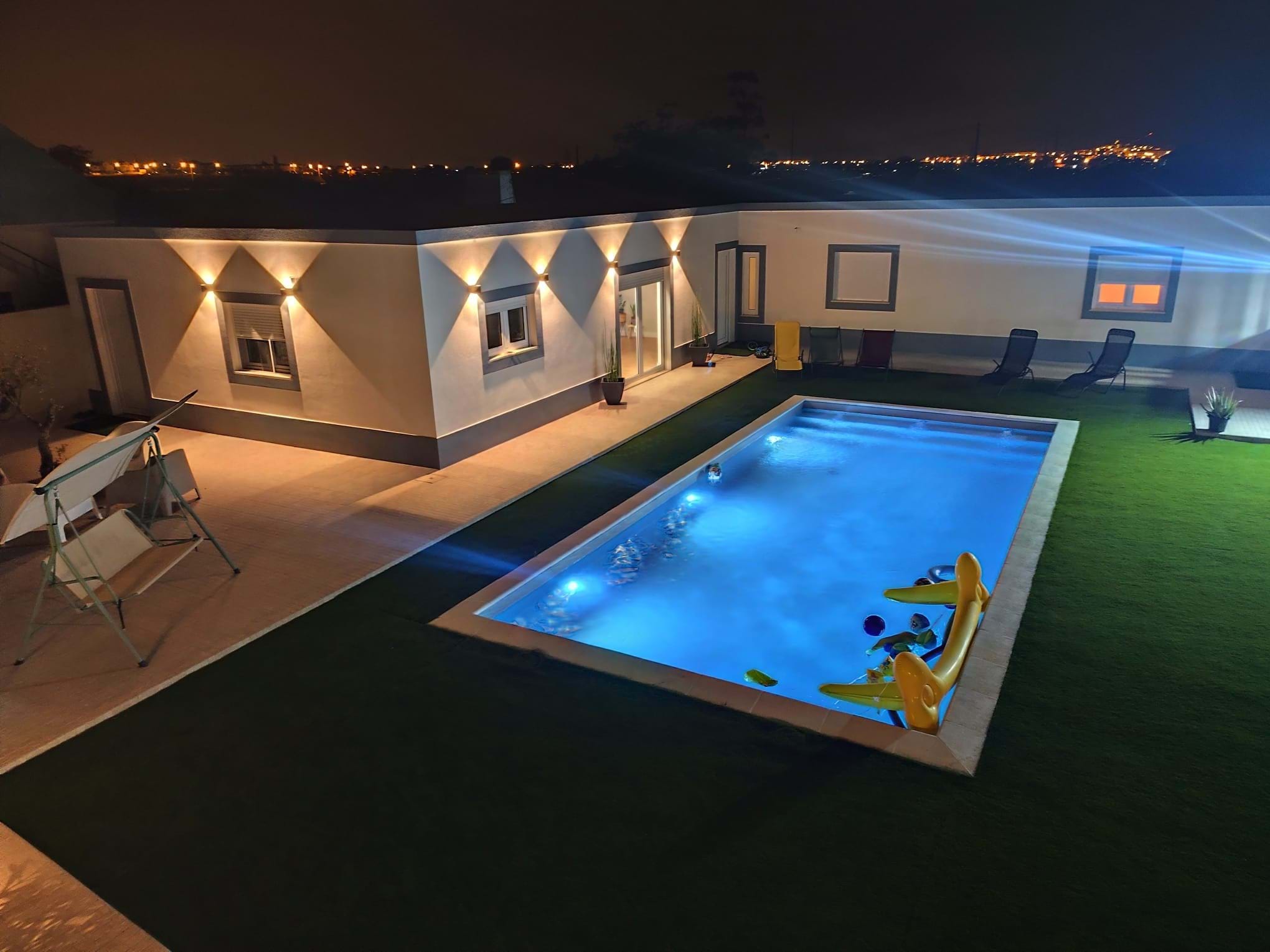 Montijo, Setúbal, 2870-680, PT, 11 Bedrooms Bedrooms, ,3 BathroomsBathrooms,Residential,For Sale,1699179