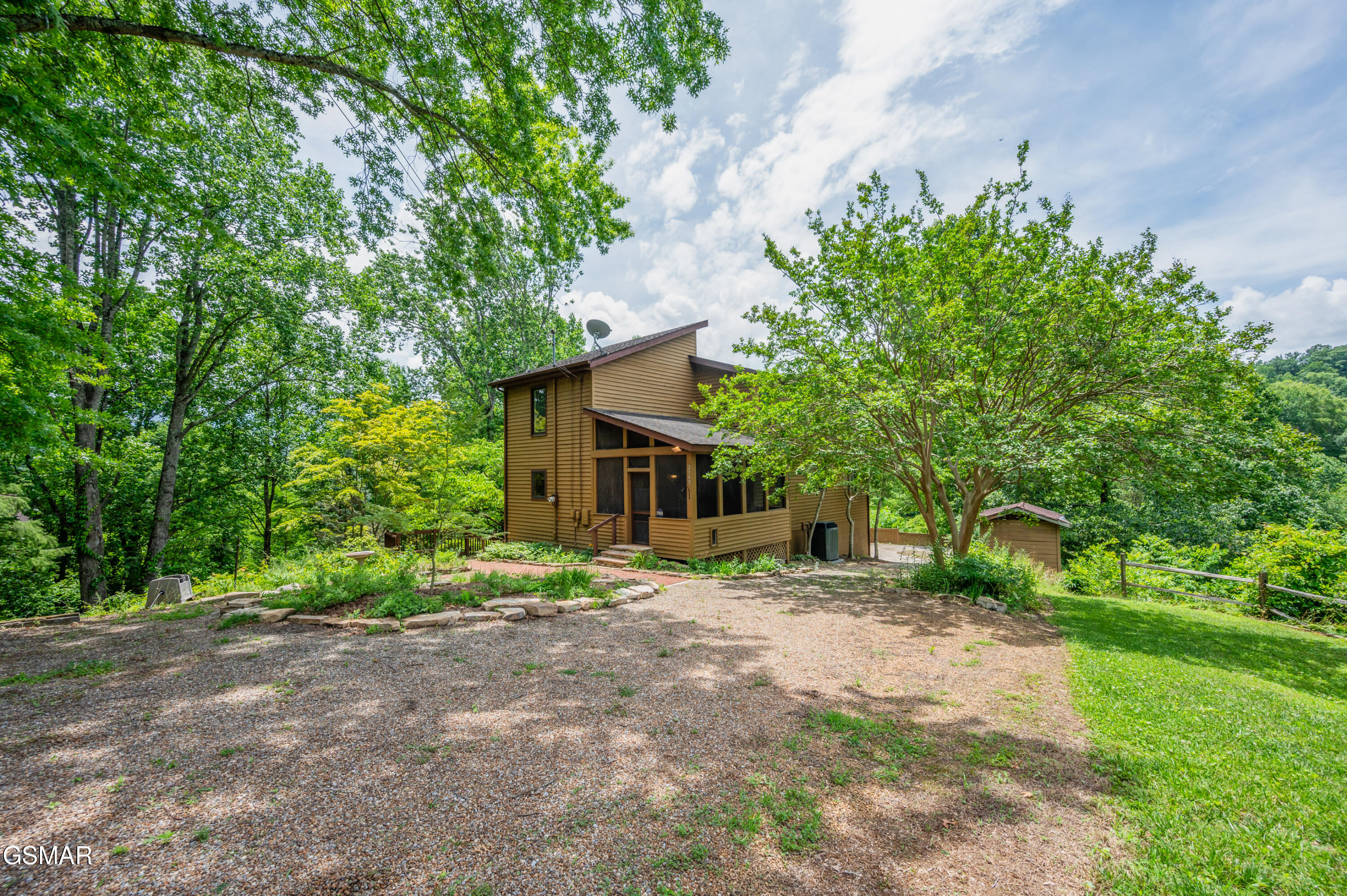 Pigeon Forge, Tennessee, 37863, United States, 3 Bedrooms Bedrooms, ,3 BathroomsBathrooms,Residential,For Sale,1978276