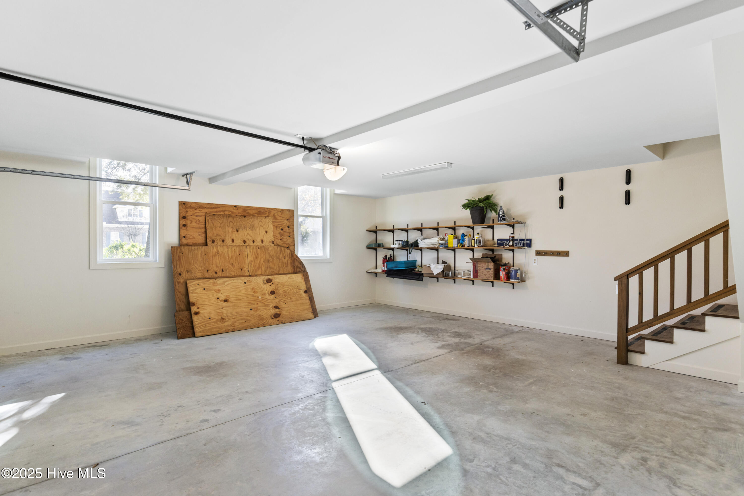 Wilmington, North Carolina, 28409, United States, 4 Bedrooms Bedrooms, ,4 BathroomsBathrooms,Residential,For Sale,1991062