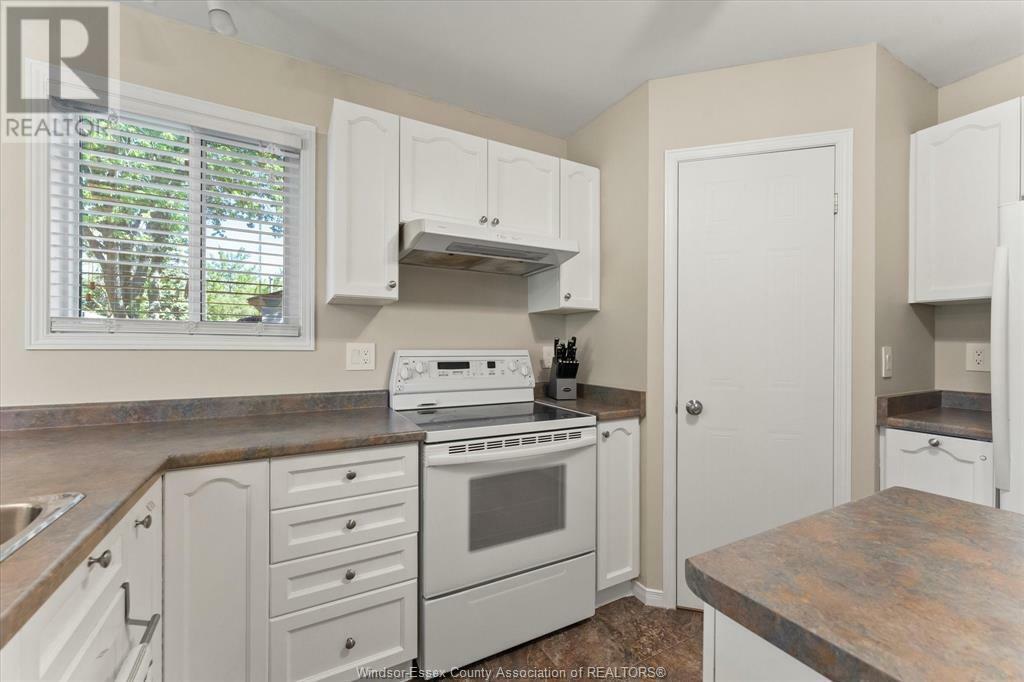BELLE RIVER, Ontario, N8L 0N2, CA, 3 Bedrooms Bedrooms, ,3 BathroomsBathrooms,Residential,For Sale,1838821