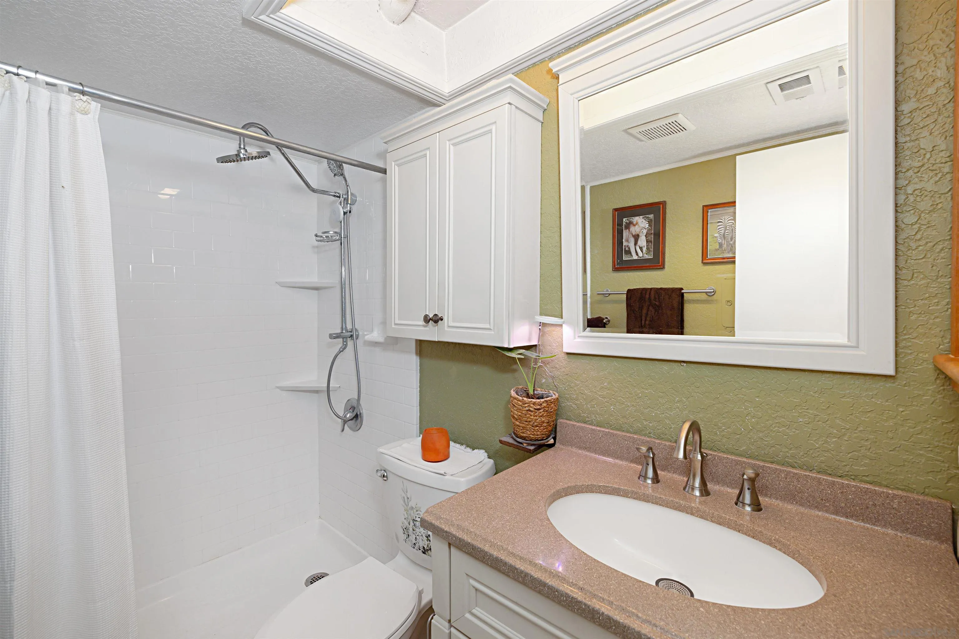 San Diego, California, 92104, United States, 2 Bedrooms Bedrooms, ,2 BathroomsBathrooms,Residential,For Sale,1917788