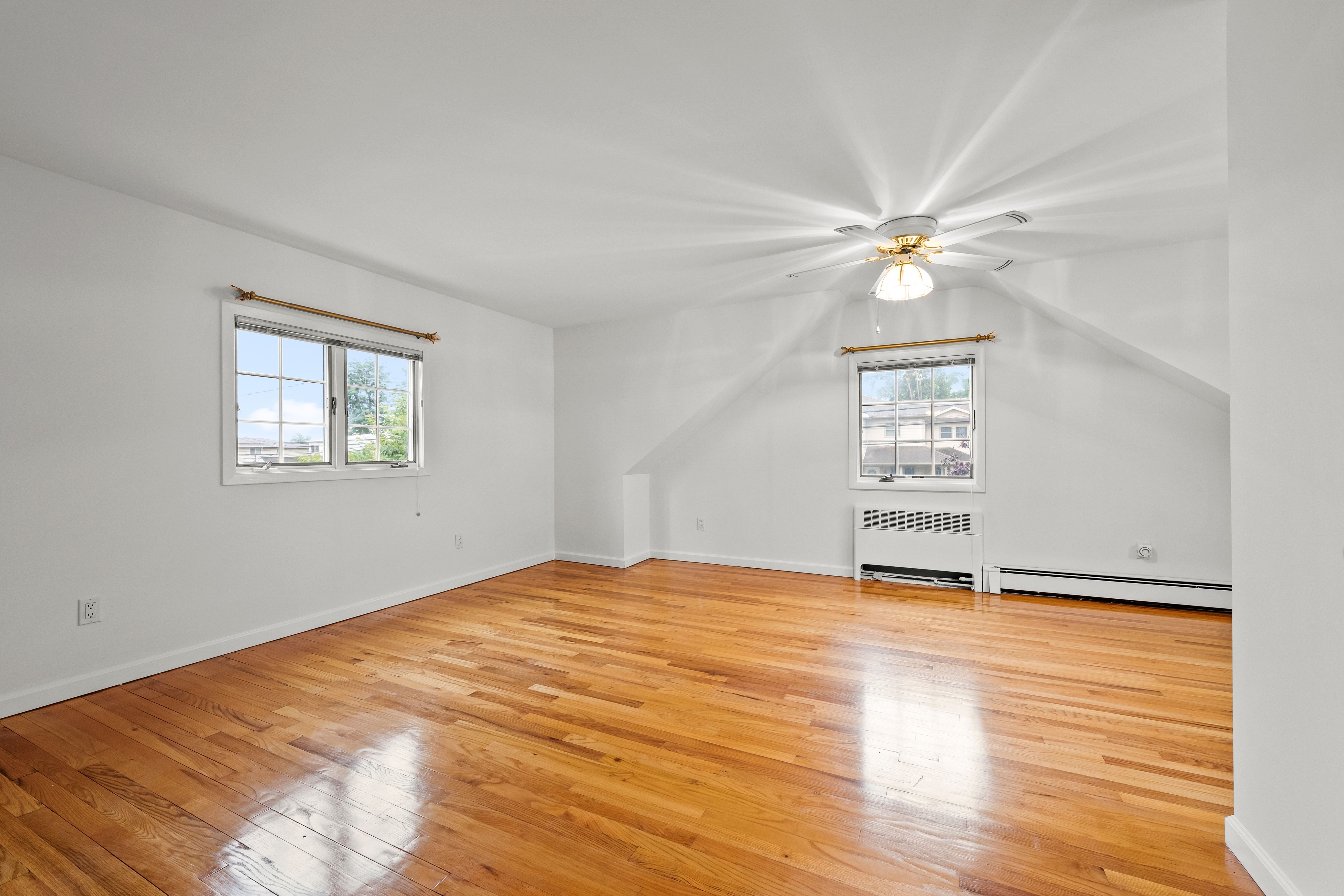  54 Edgewood Road, Port Washington, NY, 11050 - 物件實景